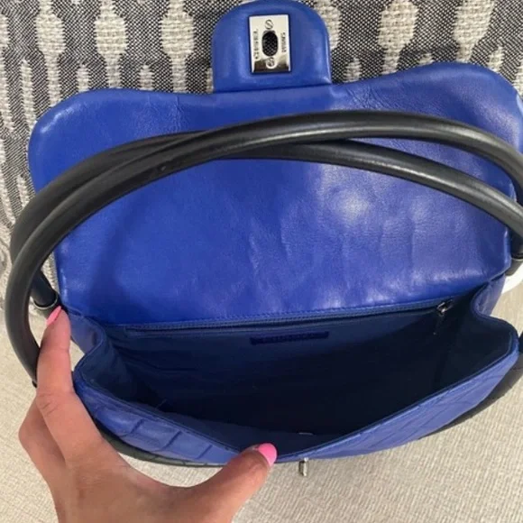 CHANEL LIMITED EDITION BAG - Picture 8 of 15